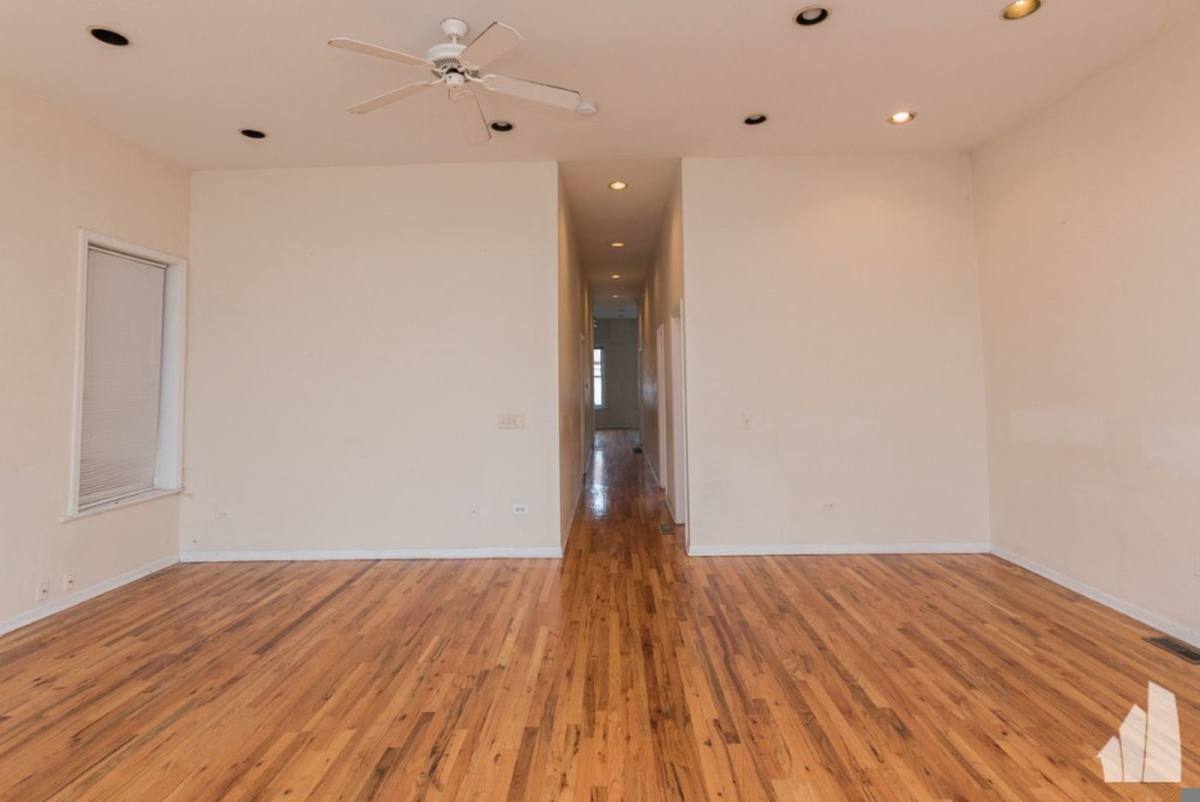 Apartment for rent at 2454 N Southport Ave #1F, Chicago, IL 60614