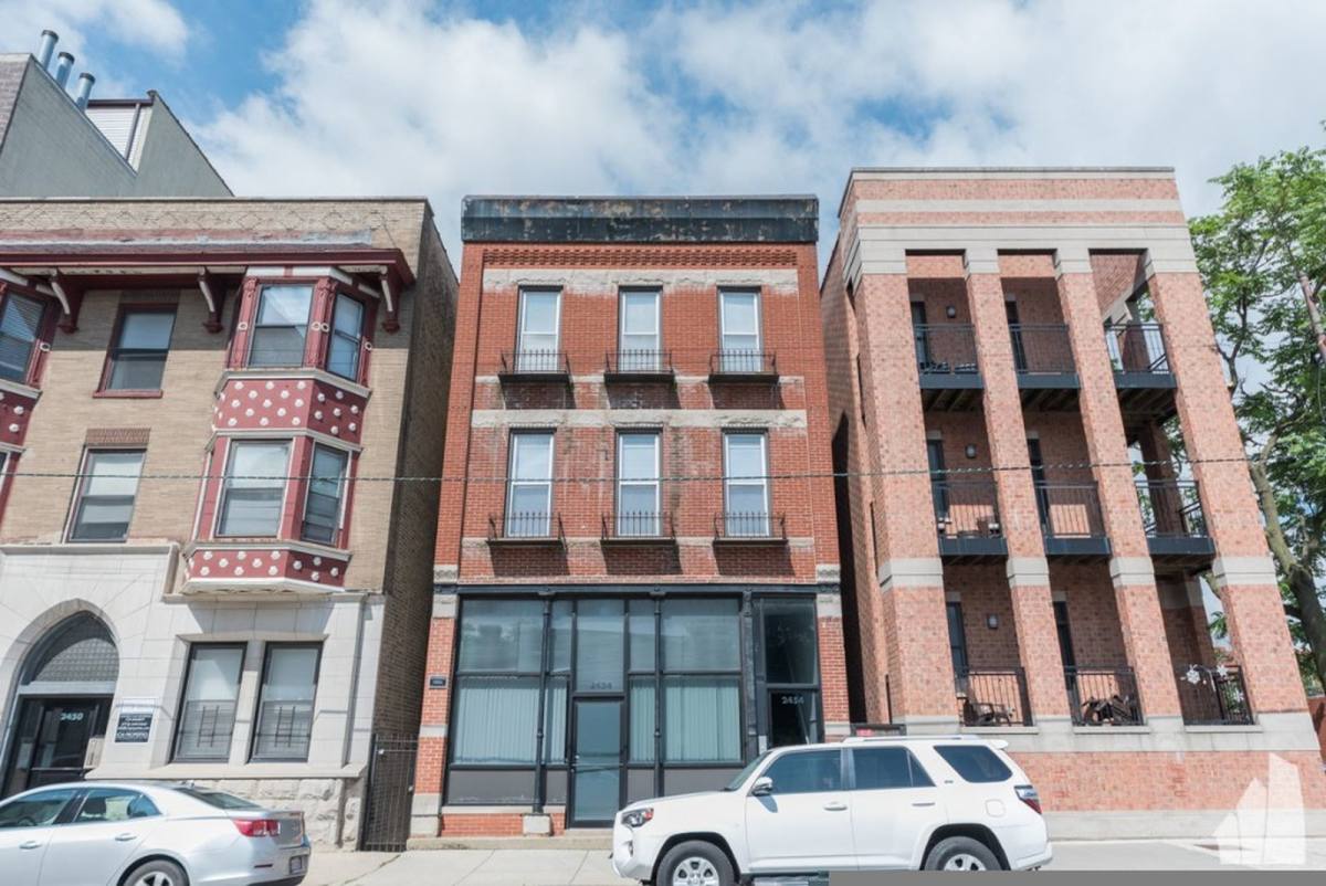 Apartment for rent at 2454 N Southport Ave #1F, Chicago, IL 60614