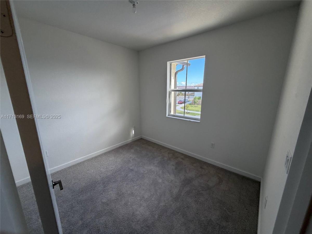Townhouse for rent at 2876 SE 25th Ave, Homestead, FL 33035