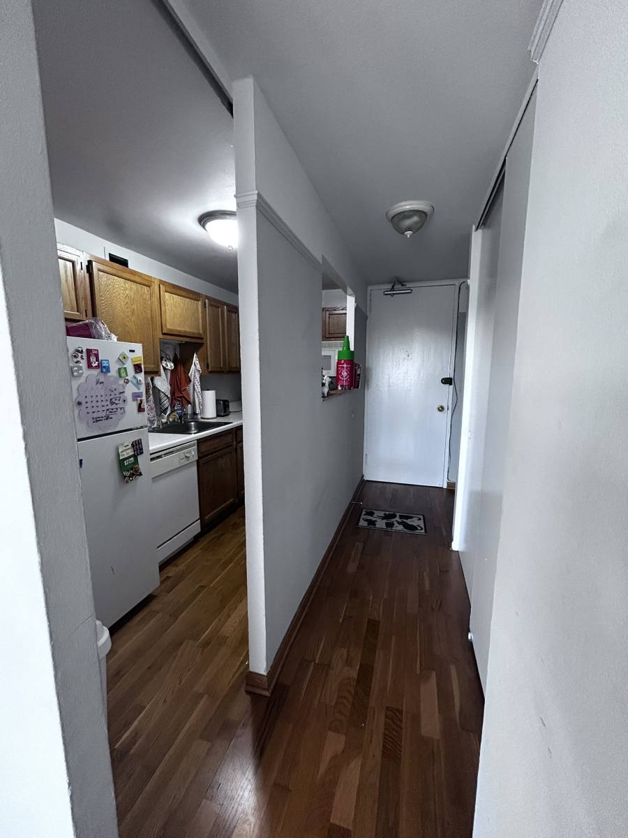 Apartment for rent at 833 W Buena Ave #904, Chicago, IL 60613