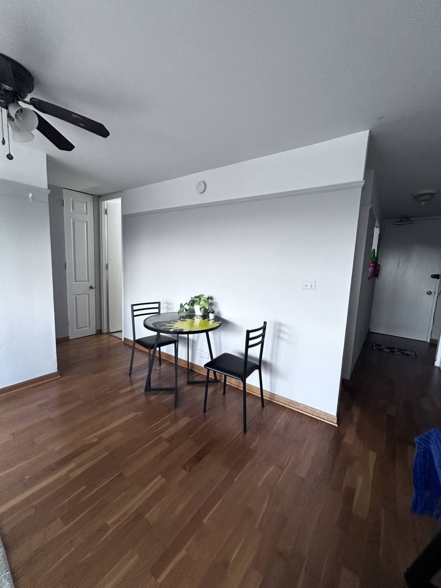 Apartment for rent at 833 W Buena Ave #904, Chicago, IL 60613