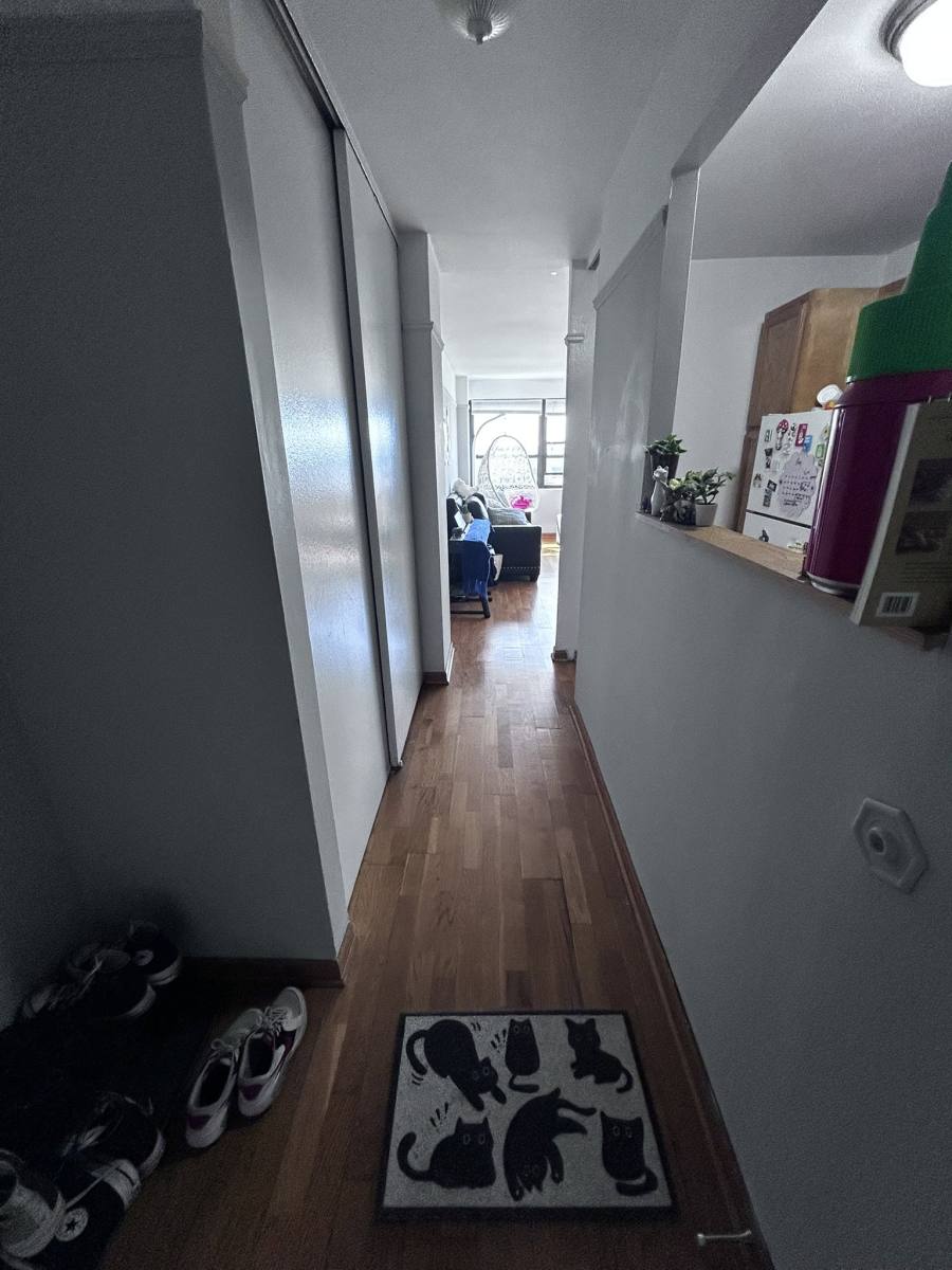 Apartment for rent at 833 W Buena Ave #904, Chicago, IL 60613