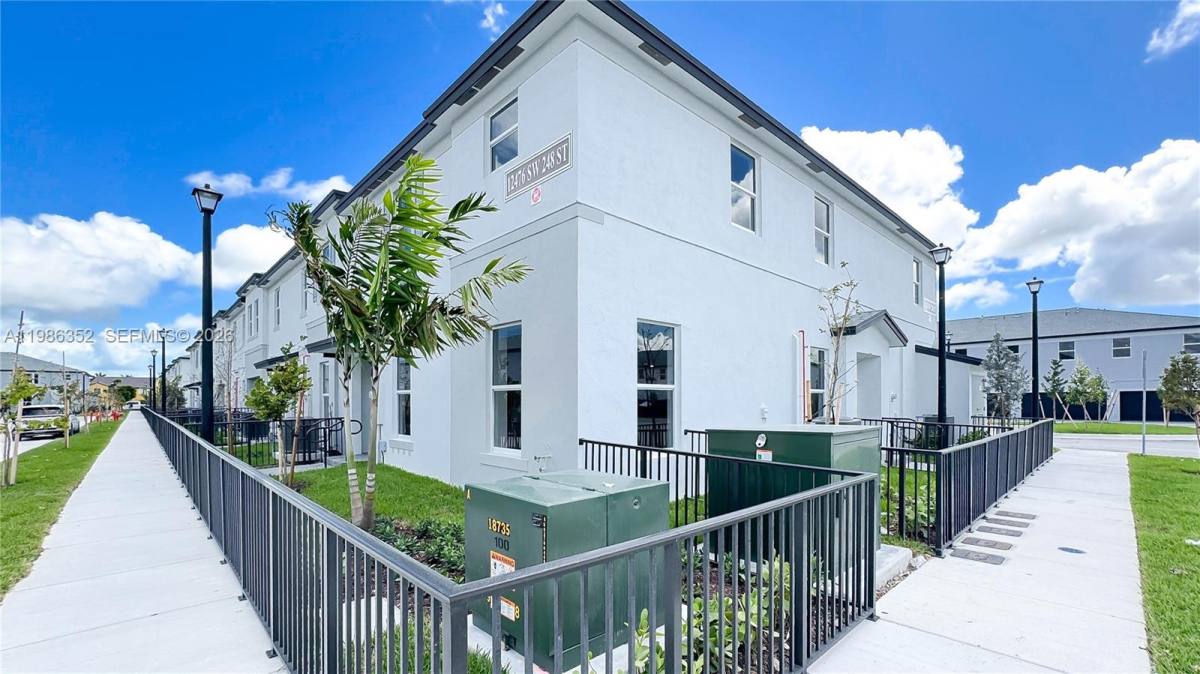 Townhouse for rent at 12476 SW 248th St #8, Homestead, FL 33032