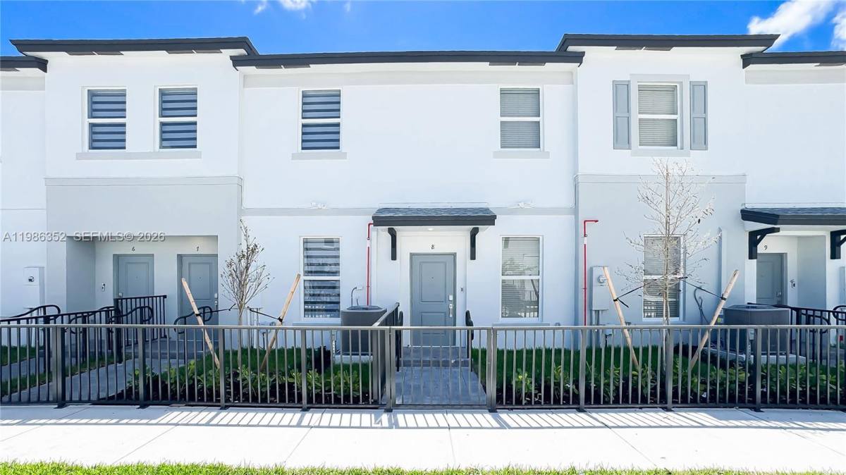 Townhouse for rent at 12476 SW 248th St #8, Homestead, FL 33032