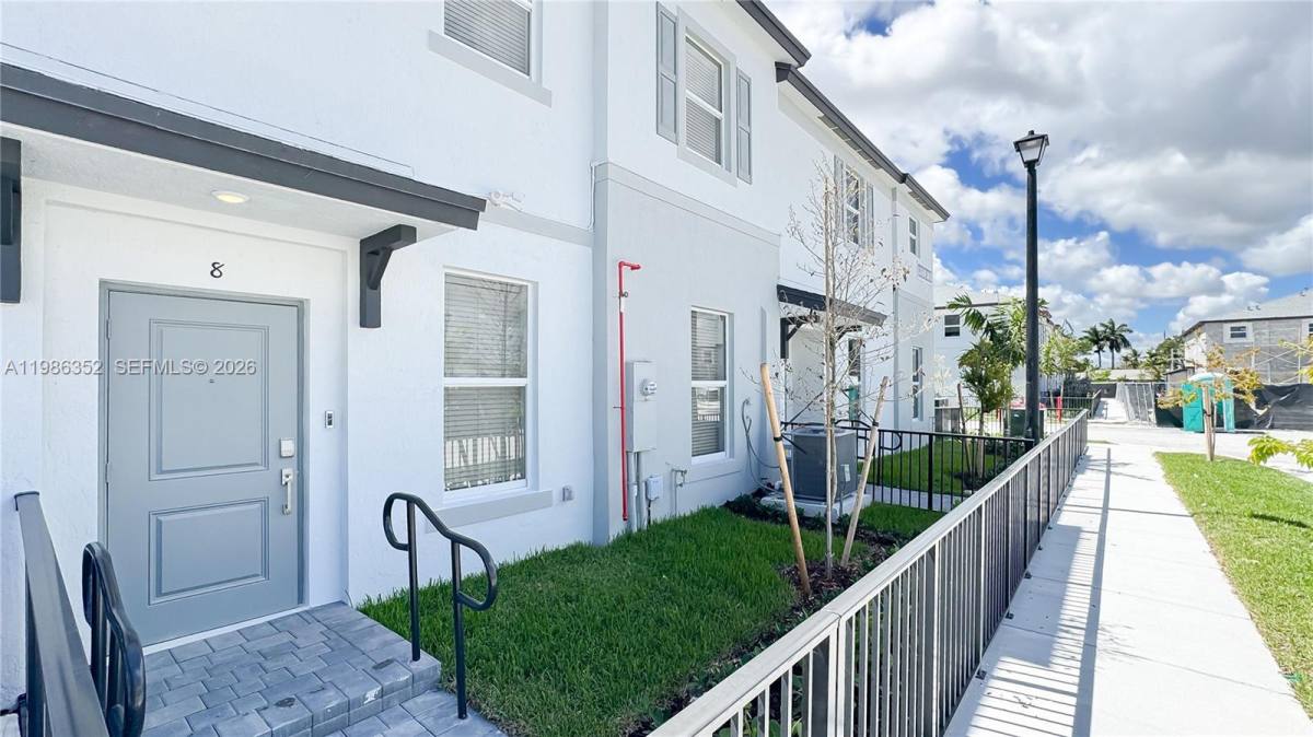 Townhouse for rent at 12476 SW 248th St #8, Homestead, FL 33032