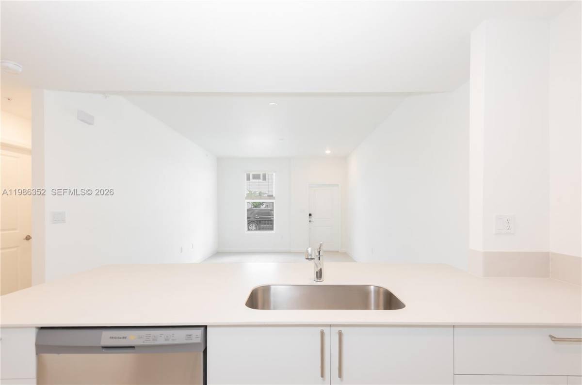 Townhouse for rent at 12476 SW 248th St #8, Homestead, FL 33032