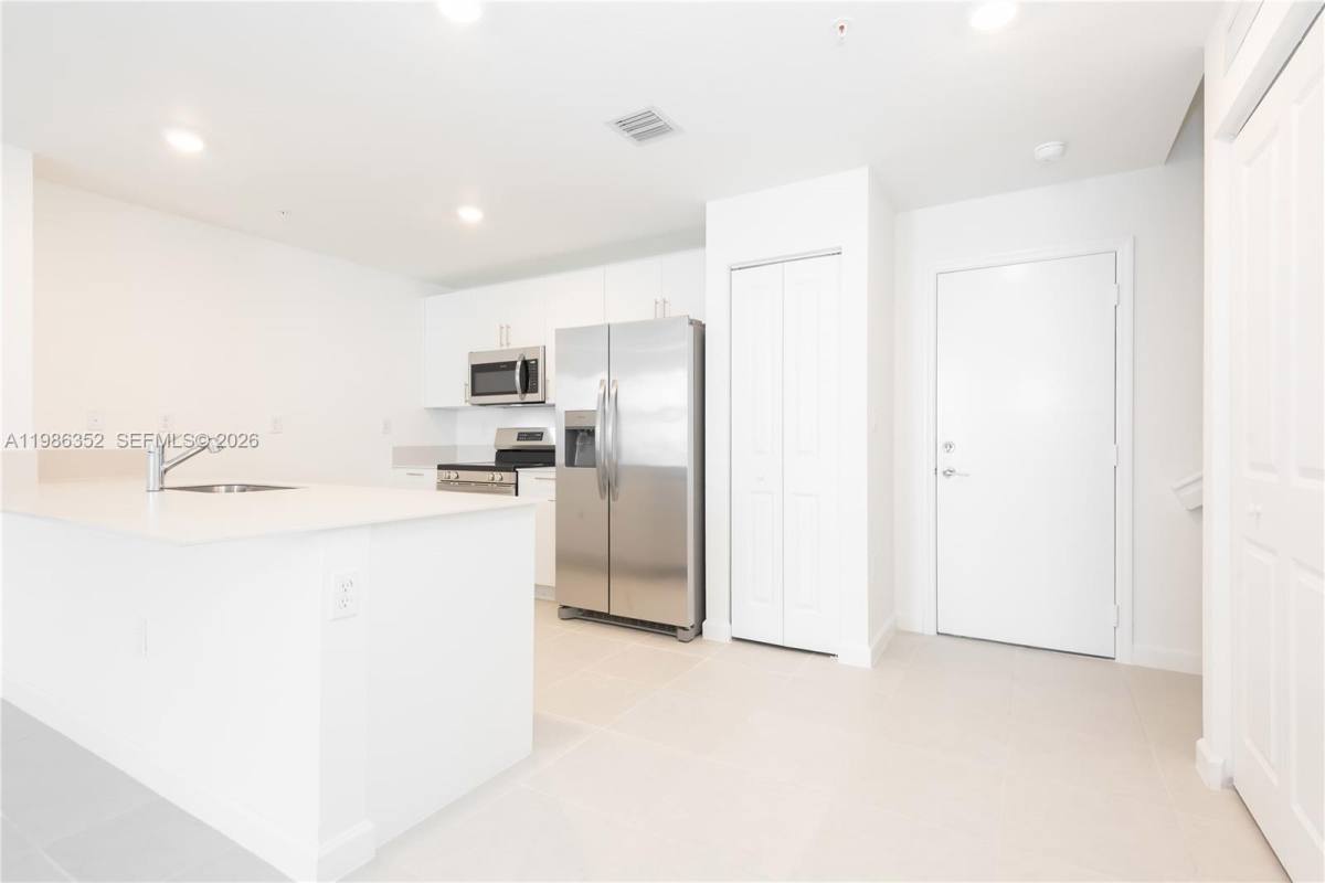 Townhouse for rent at 12476 SW 248th St #8, Homestead, FL 33032