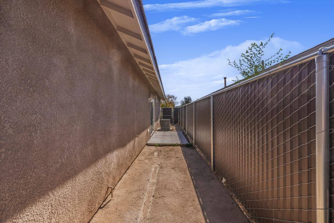 Apartment for rent at 16472 Smoke Tree St #A, Hesperia, CA 92345