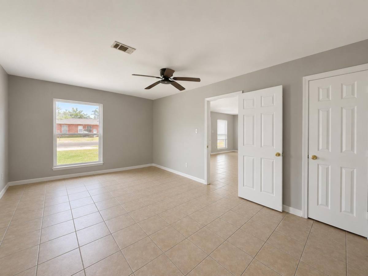 House for rent at 82 Holly Circle Ms 3950, Gulfport, MS 39501