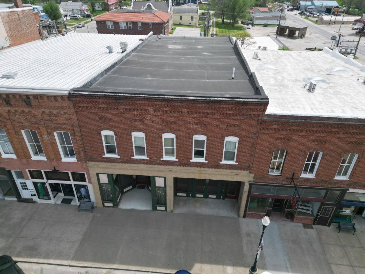 Apartment for rent at 116 E Morrison St #1, Fayette, MO 65248