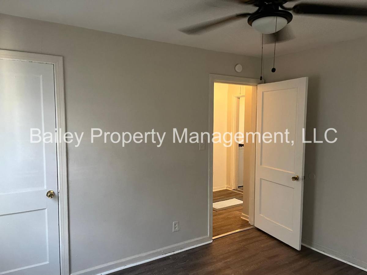 House for rent at 3446 Glendale Ave, Louisville, KY 40215