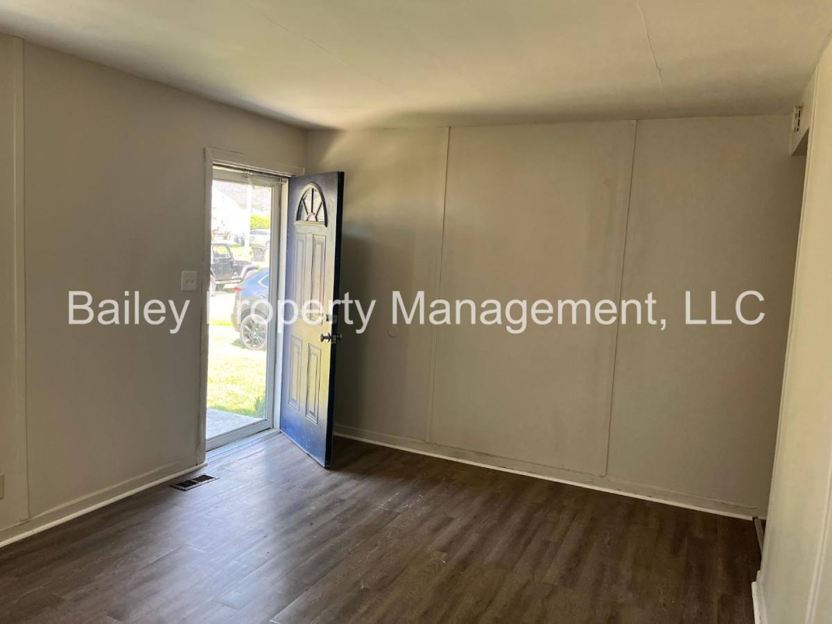 House for rent at 3446 Glendale Ave, Louisville, KY 40215