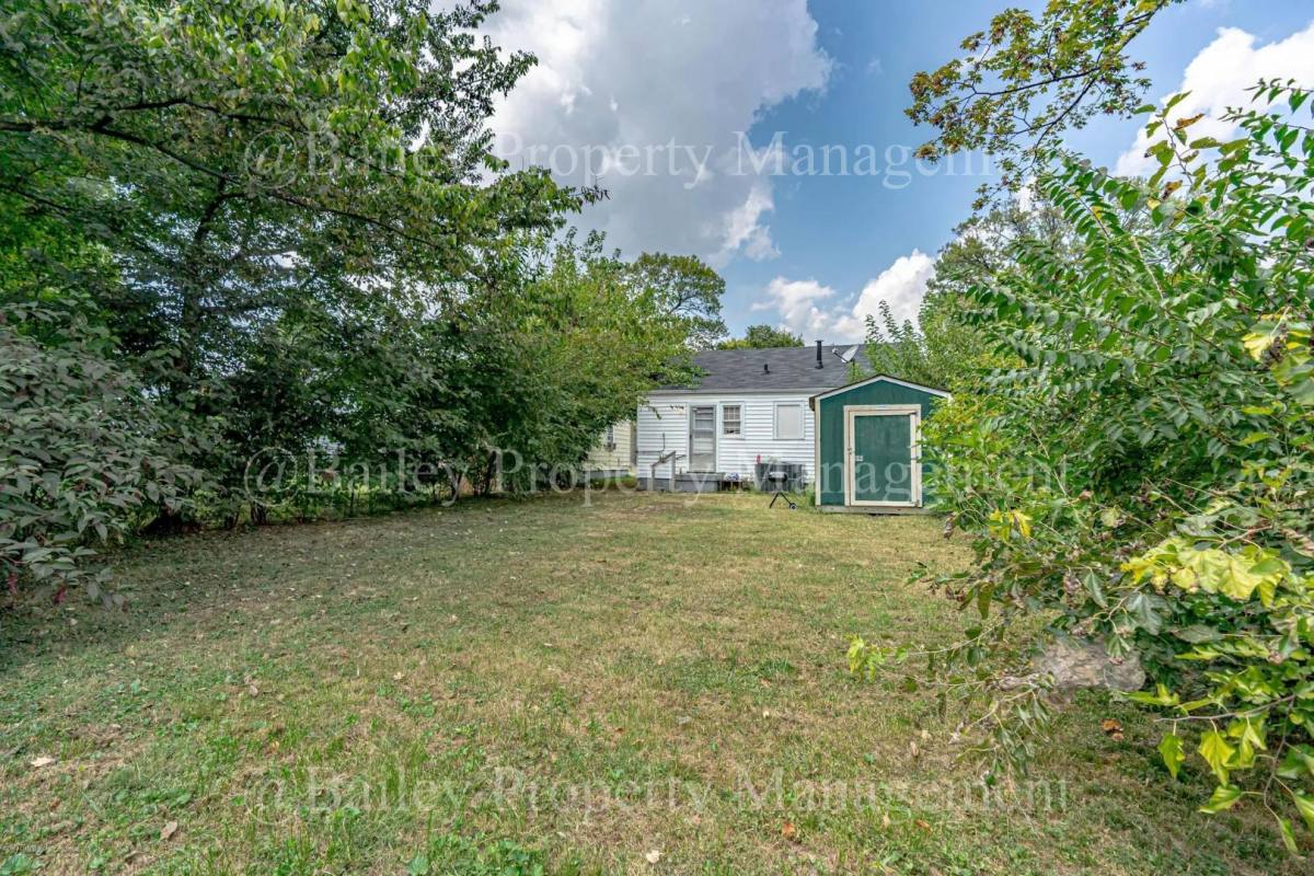 House for rent at 3446 Glendale Ave, Louisville, KY 40215