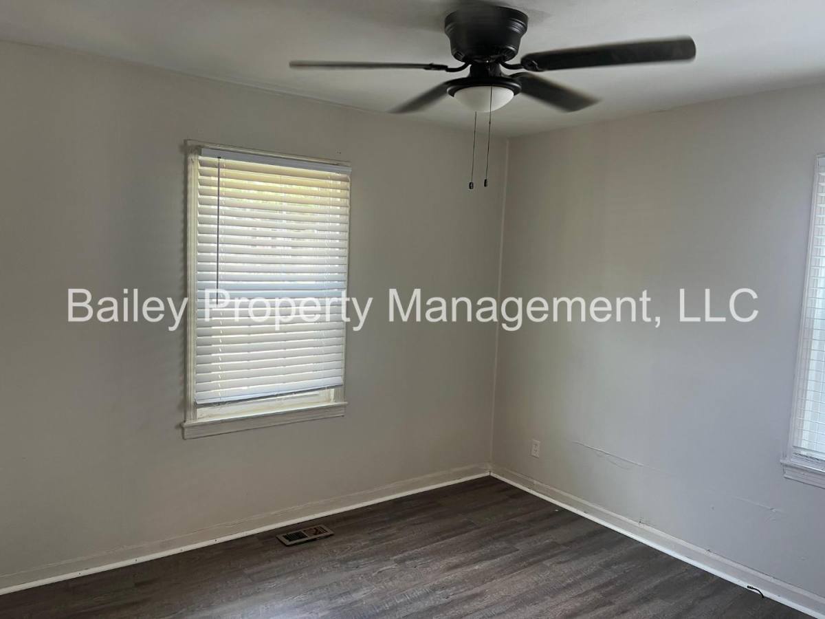 House for rent at 3446 Glendale Ave, Louisville, KY 40215