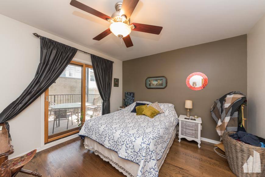 Apartment for rent at 2035 W Crystal St #1, Chicago, IL 60622