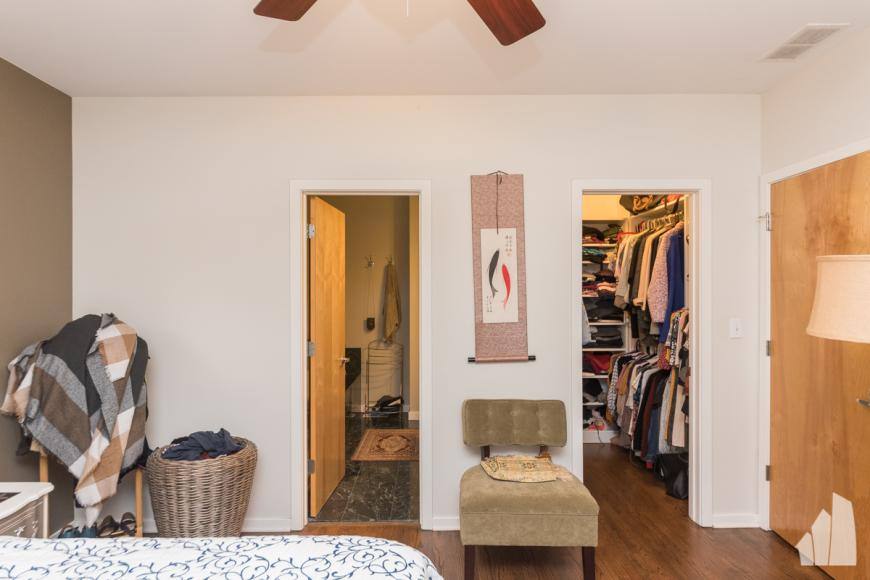 Apartment for rent at 2035 W Crystal St #1, Chicago, IL 60622