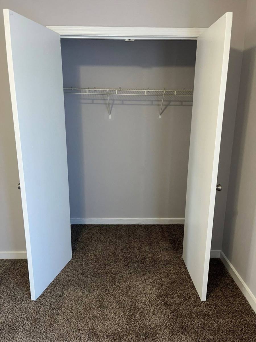 Apartment for rent at Glennwood, 1528 S Mebane St, Burlington, NC 27215