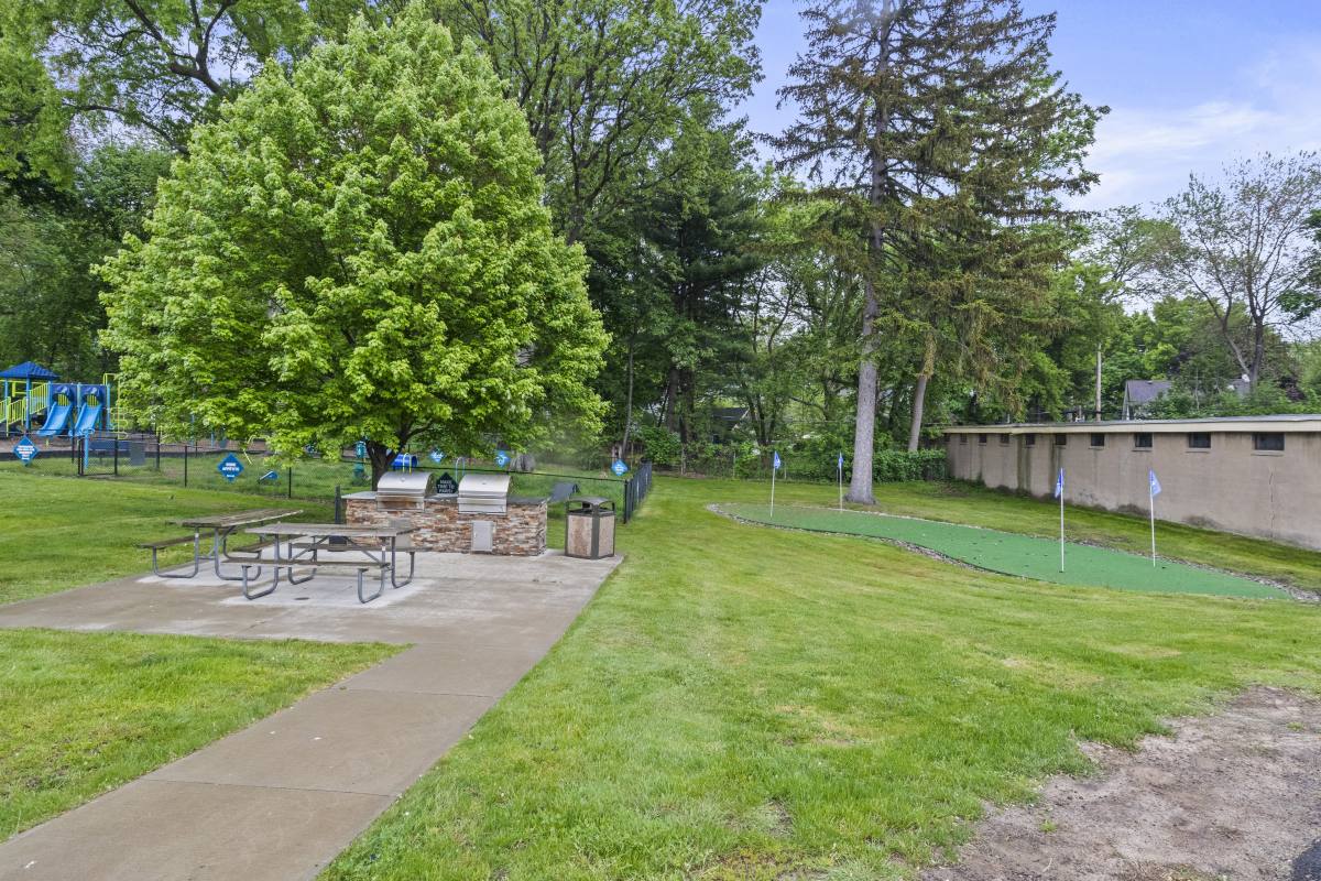 Apartment for rent at Arnold Park, 256 Meigs St, Rochester, NY 14607