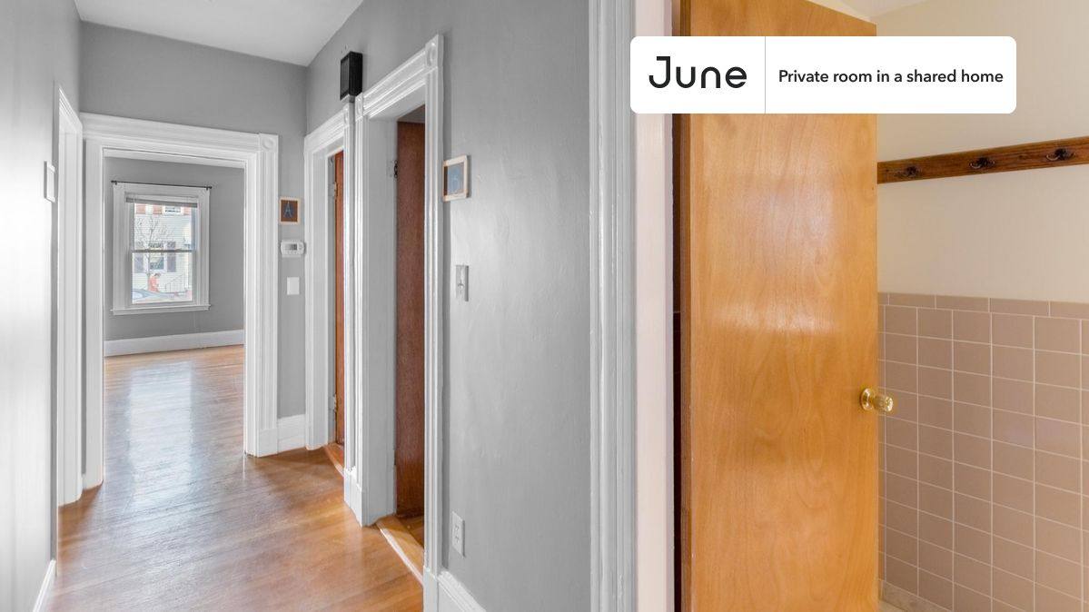 Apartment for rent at 106 Beacon St E, Somerville, MA 02143