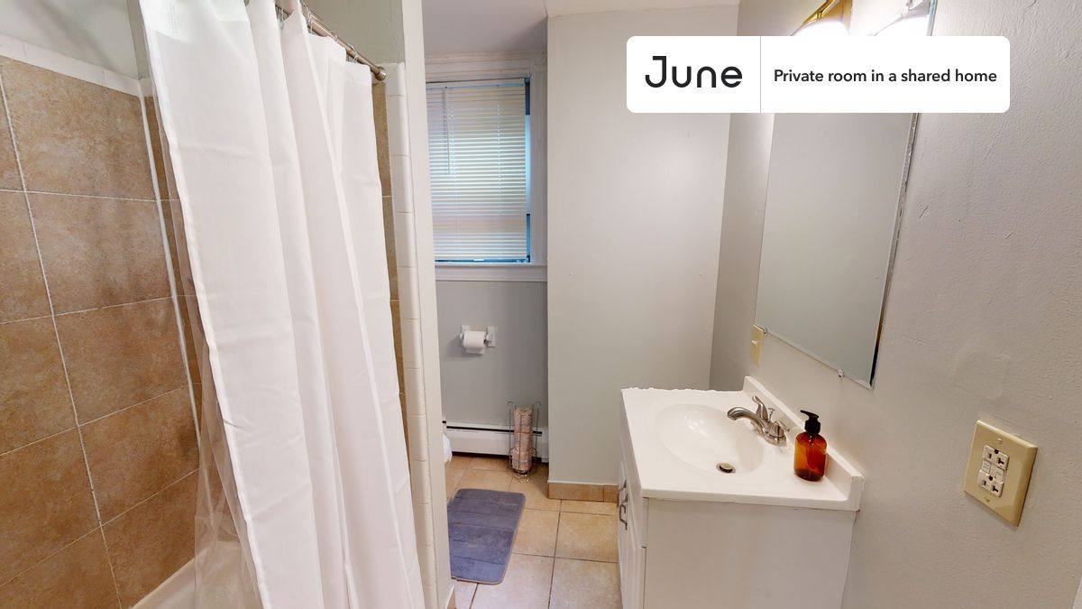 Apartment for rent at 1015 Calumet St #C, Roxbury Crossing, MA 02120