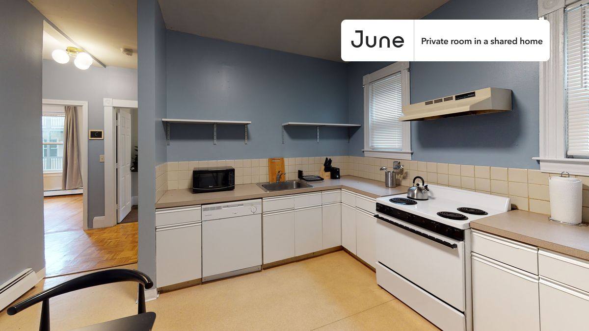 Apartment for rent at 1015 Calumet St #C, Roxbury Crossing, MA 02120
