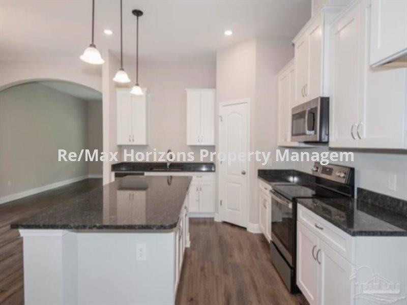House for rent at 5746 Dunridge Dr, Milton, FL 32571