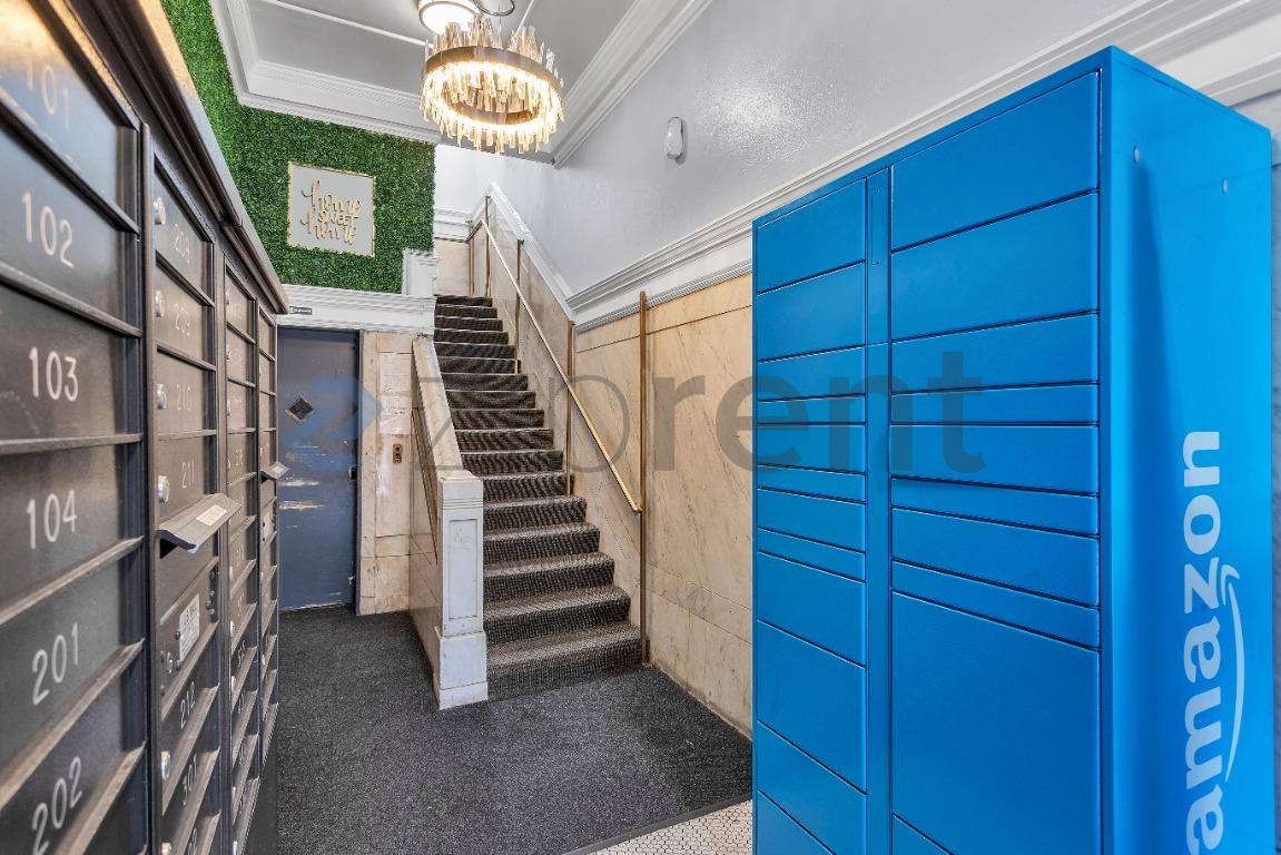 Apartment for rent at 680 14th St #204, Oakland, CA 94612