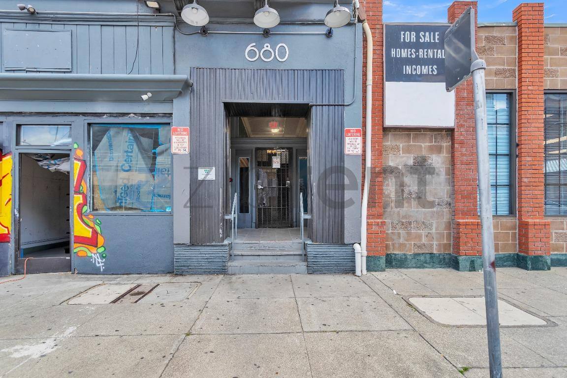 Apartment for rent at 680 14th St #204, Oakland, CA 94612