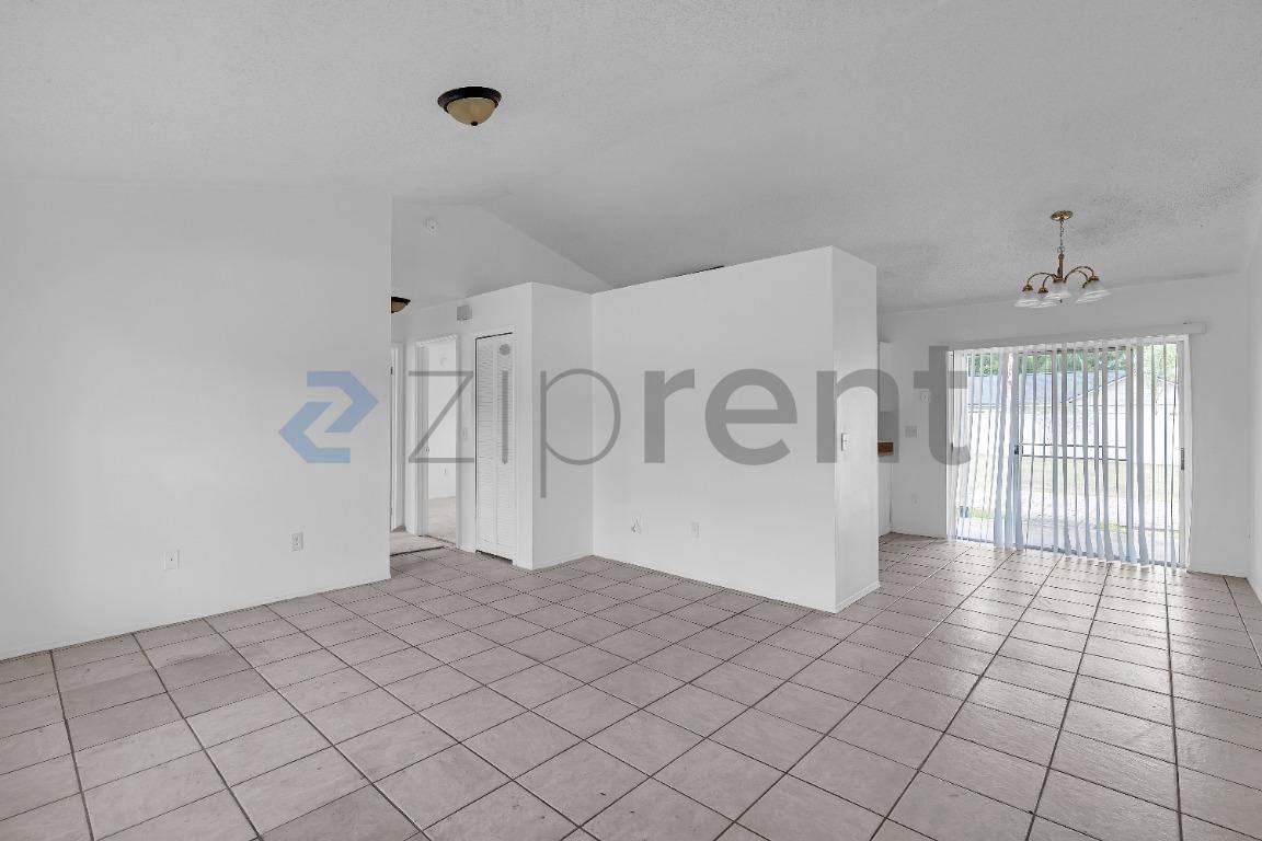 House for rent at 5131 Kati Lynn Dr, Apopka, FL 32712