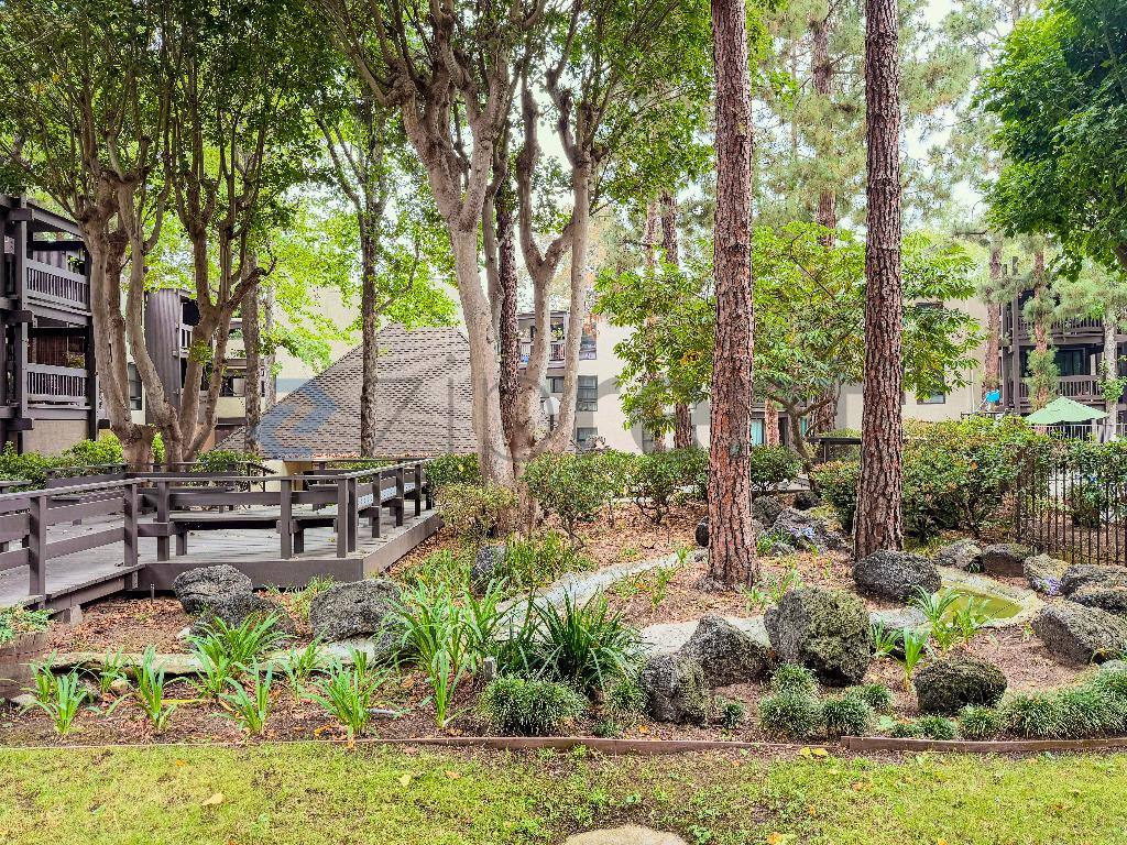 Apartment for rent at 7742 Redlands St #H1030, Playa Del Rey, CA 90293