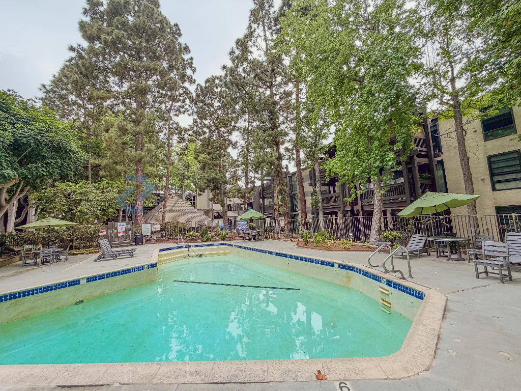 Apartment for rent at 7742 Redlands St #H1030, Playa Del Rey, CA 90293