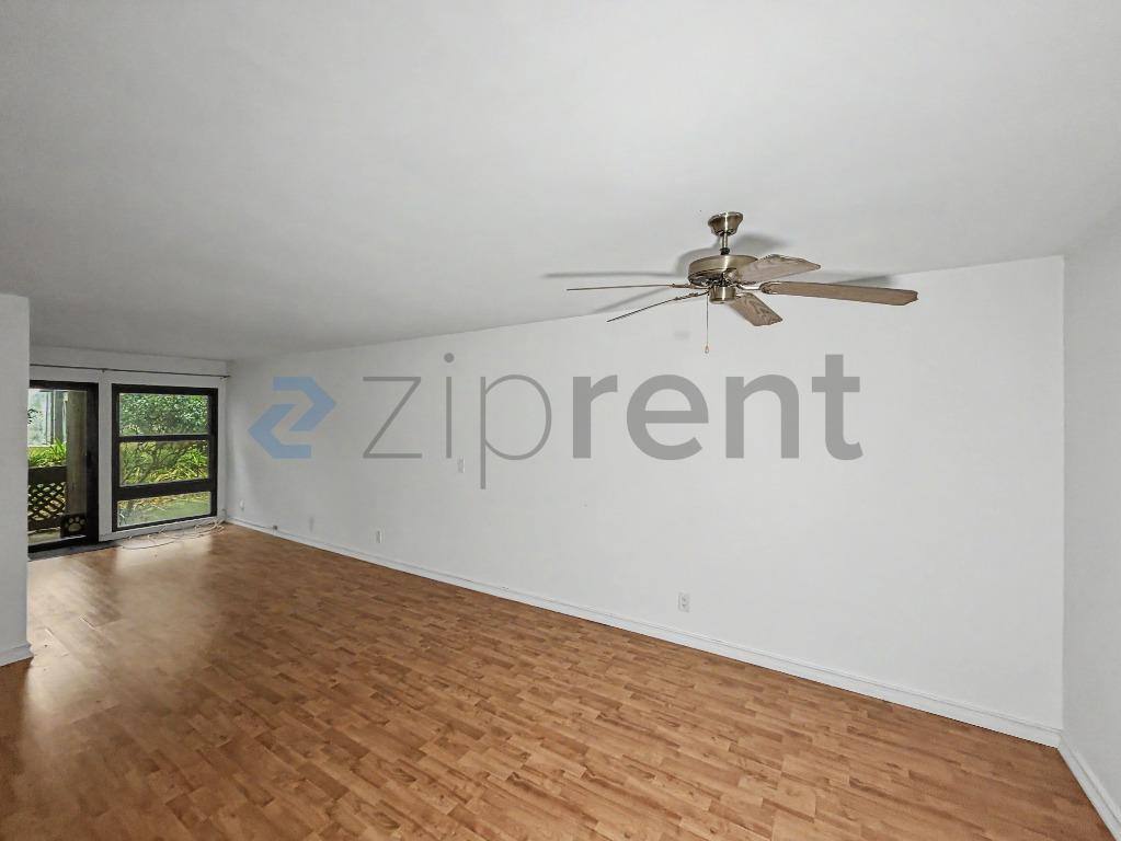 Apartment for rent at 7742 Redlands St #H1030, Playa Del Rey, CA 90293