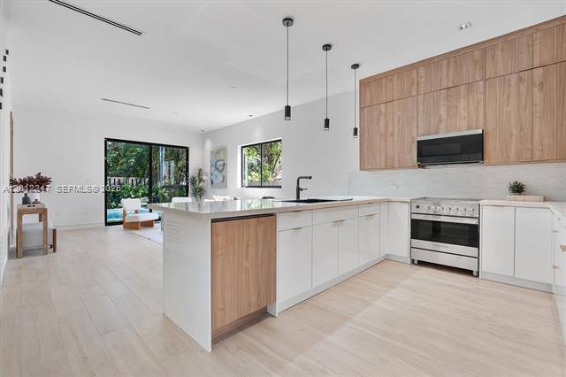 Townhouse for rent at 4715 N Miami Ave #2, Miami, FL 33127