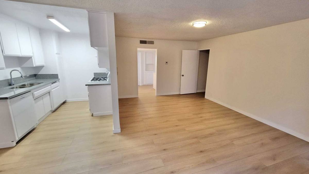 Apartment for rent at 11017 Hartsook St #112, North Hollywood, CA 91601