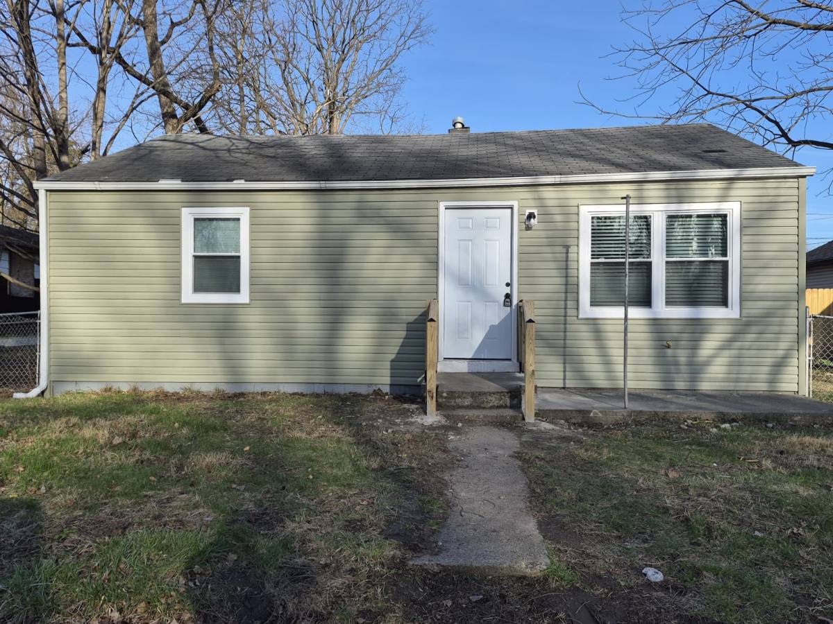 House for rent at 1720 Nelle St, Anderson, IN 46016