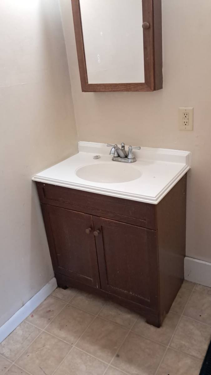 Townhouse for rent at 527 N 17th St, Richmond, IN 47374