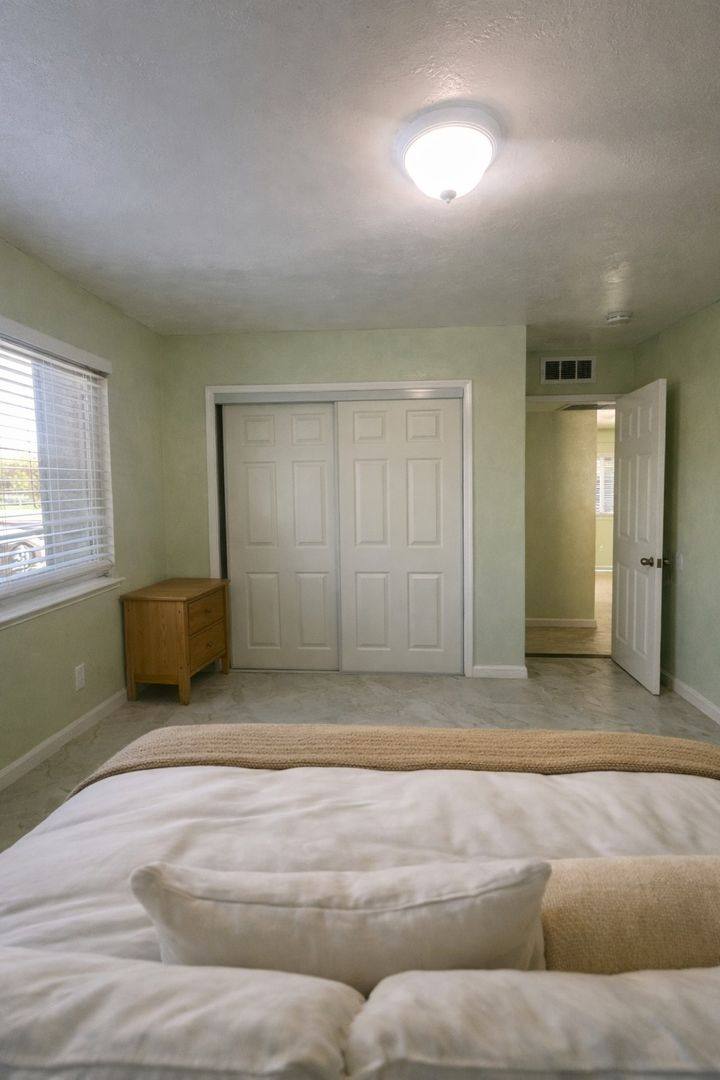 Apartment for rent at 2325 E Shaw Ave, Fresno, CA 93710