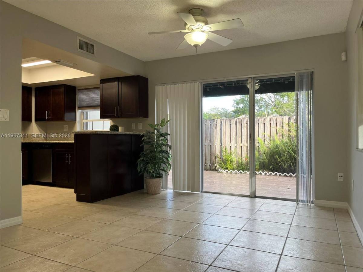 Townhouse for rent at 5150 Lake Loop Rd, Fort Lauderdale, FL 33330