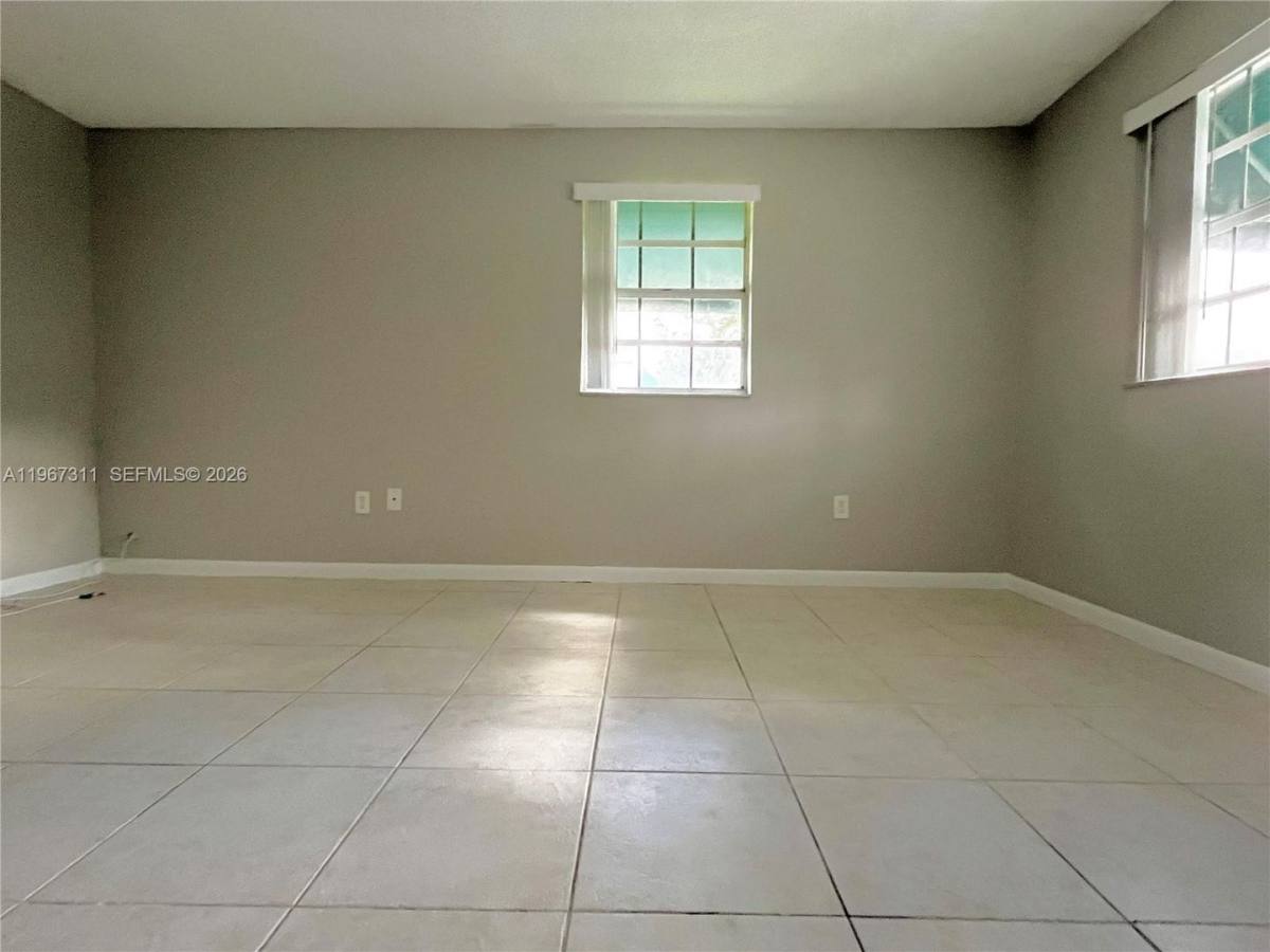 Townhouse for rent at 5150 Lake Loop Rd, Fort Lauderdale, FL 33330