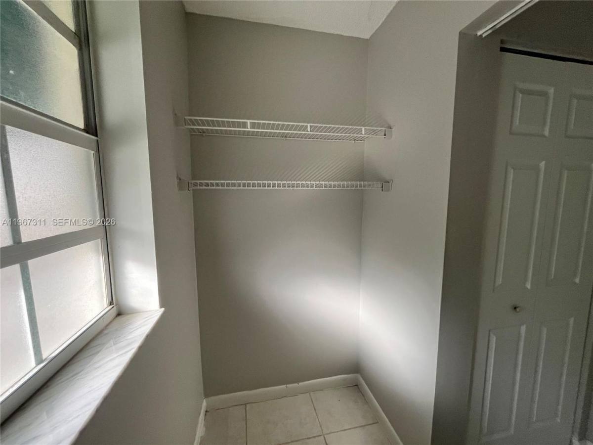Townhouse for rent at 5150 Lake Loop Rd, Fort Lauderdale, FL 33330