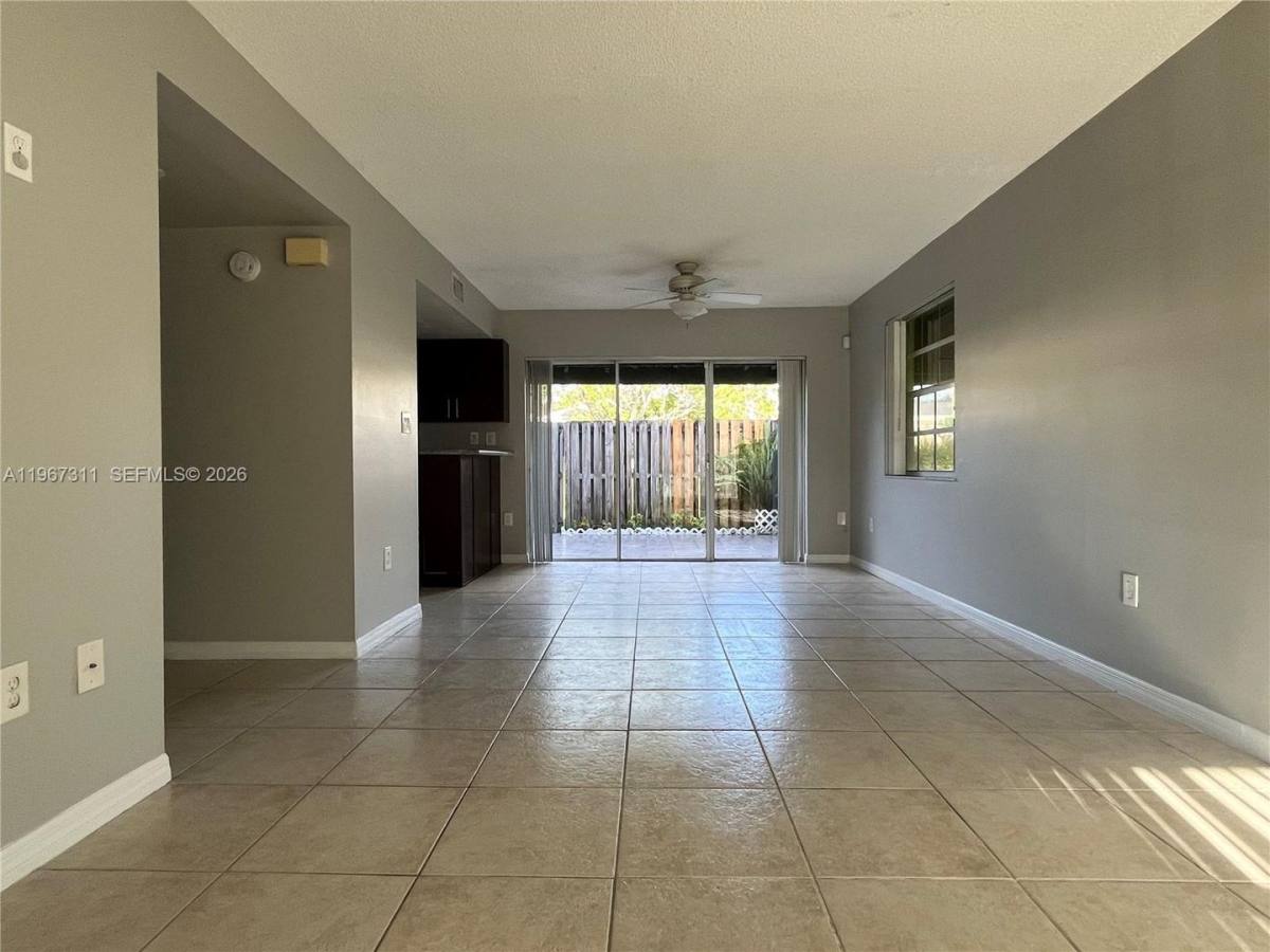 Townhouse for rent at 5150 Lake Loop Rd, Fort Lauderdale, FL 33330