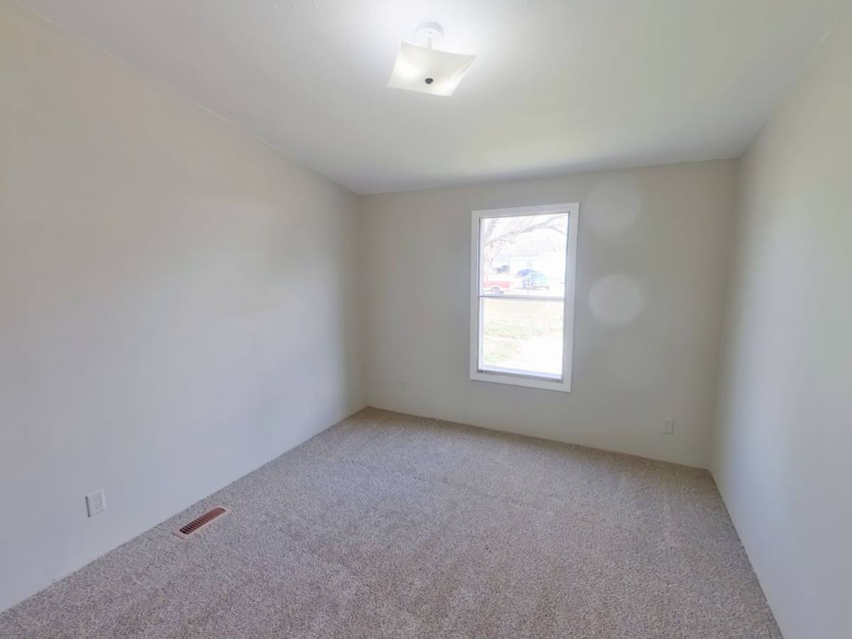 House for rent at 2320 E Macarthur Rd, Wichita, KS 67216