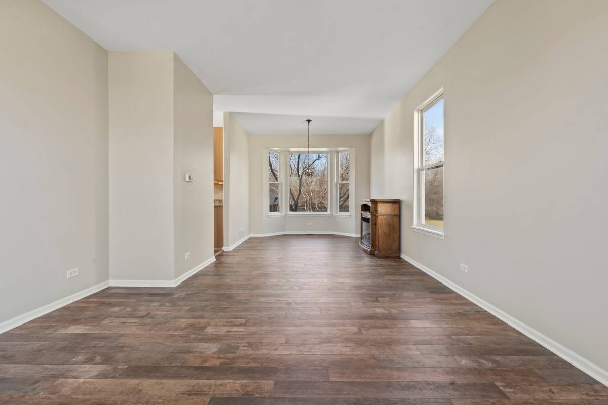 House for rent at 32804 Bending Creek Rd, McHenry, IL 60051