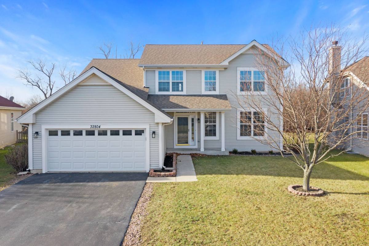 House for rent at 32804 Bending Creek Rd, McHenry, IL 60051