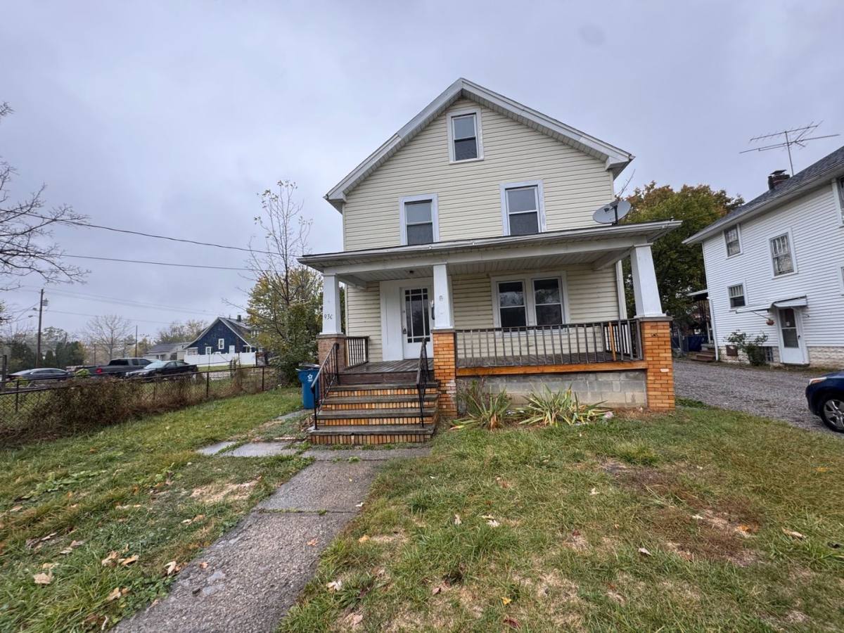 930 W 18th St, Lorain, OH 44052