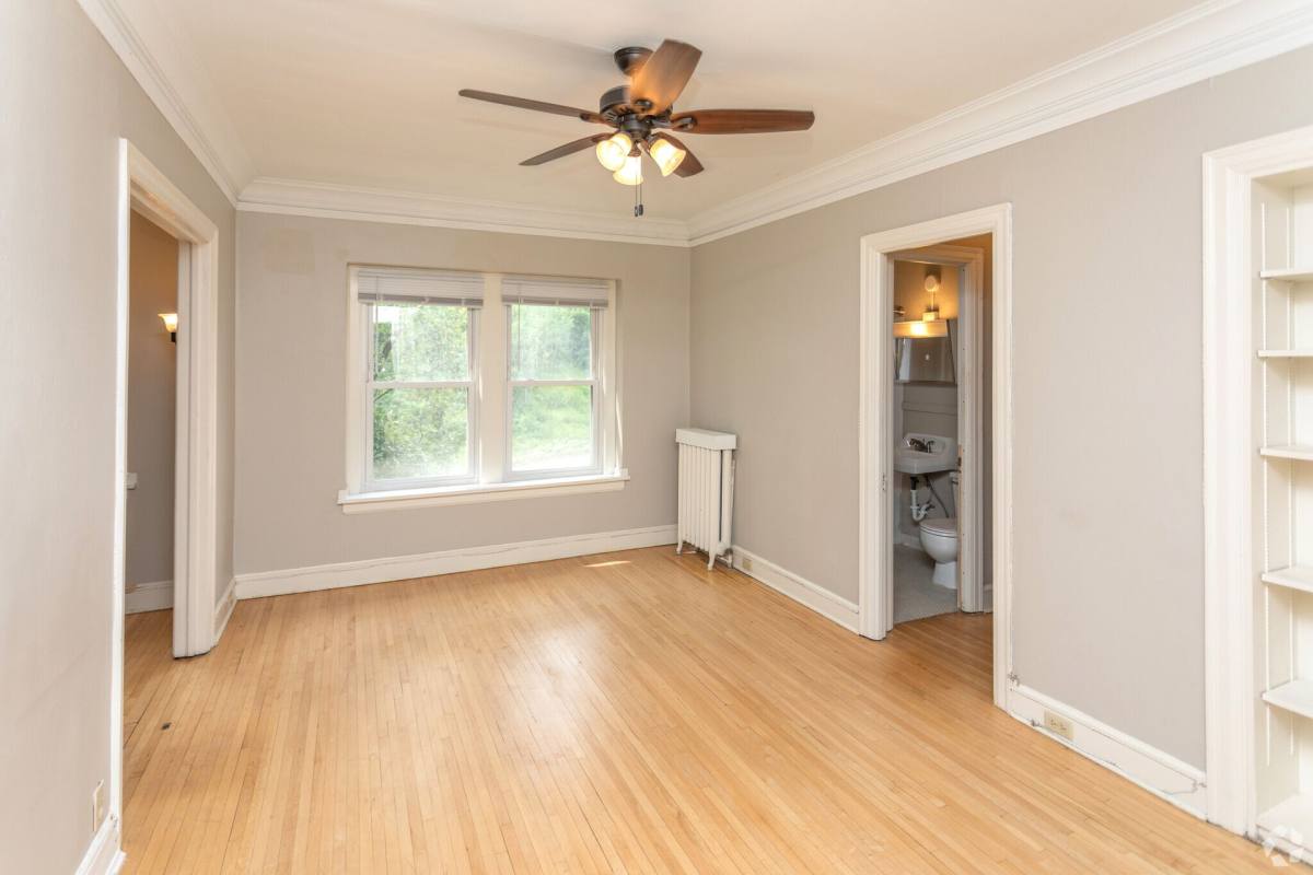 Apartment for rent at 125 Oak Grove St, Minneapolis, MN 55403