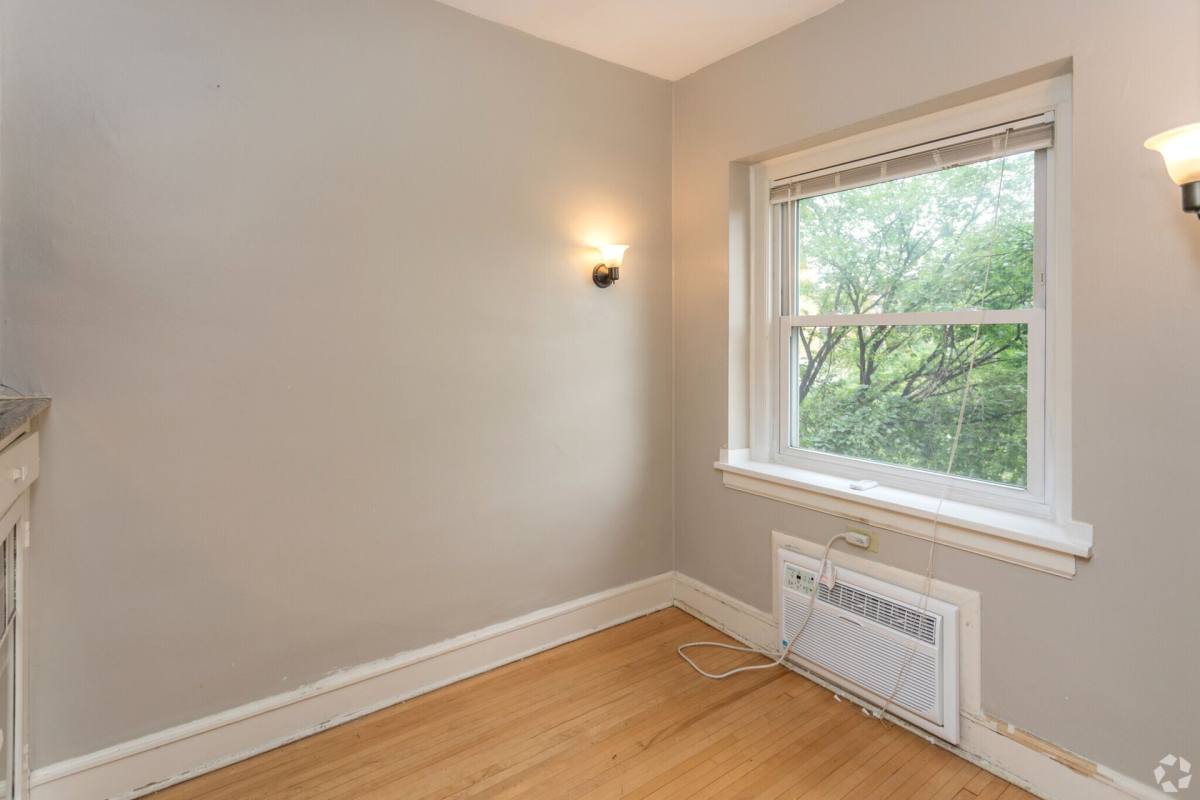 Apartment for rent at 125 Oak Grove St, Minneapolis, MN 55403