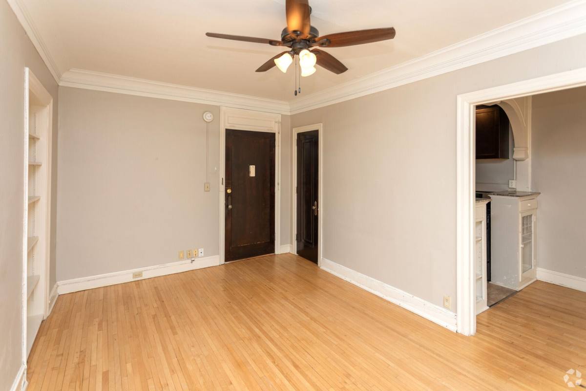 Apartment for rent at 125 Oak Grove St, Minneapolis, MN 55403