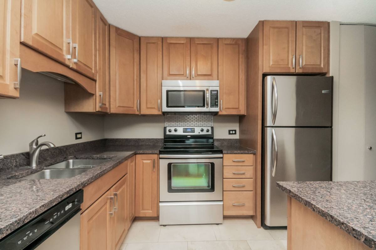 Apartment for rent at 10 E Ontario St, Chicago, IL 60611