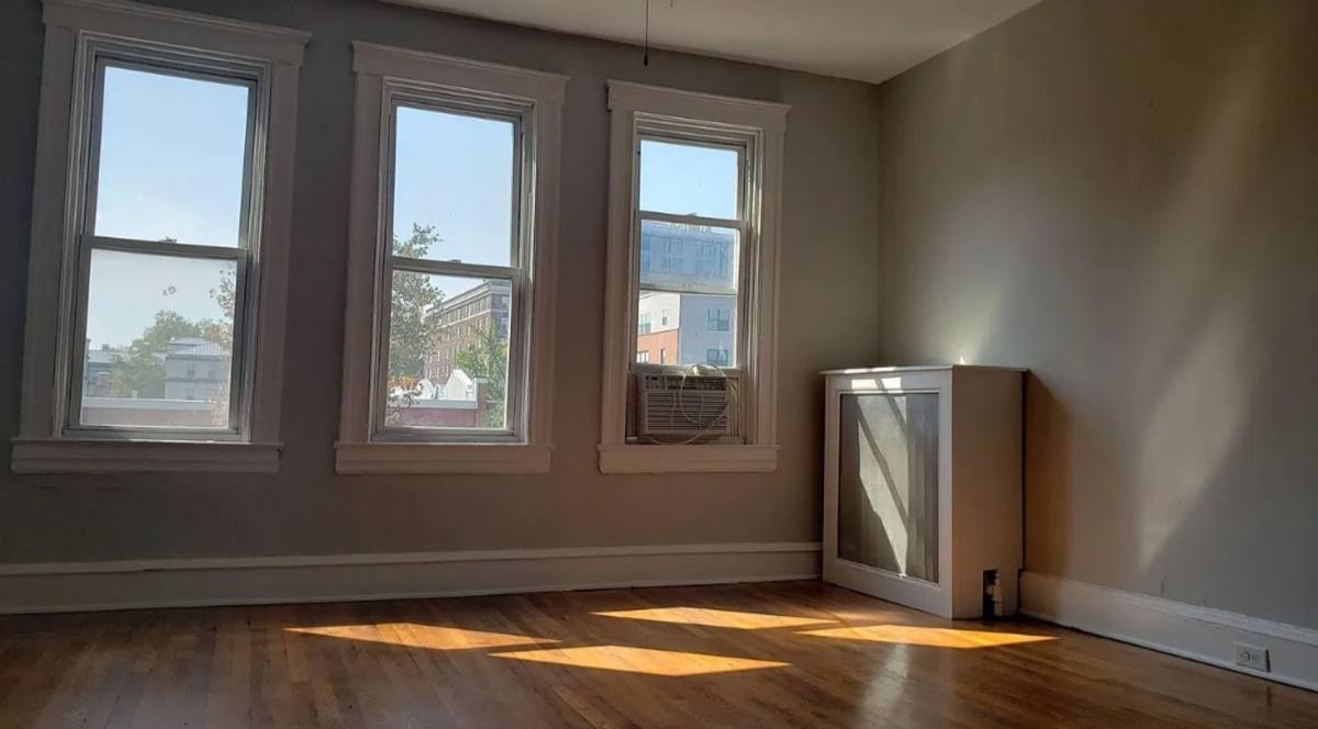 Apartment for rent at 3133 N Calvert St, Baltimore, MD 21218